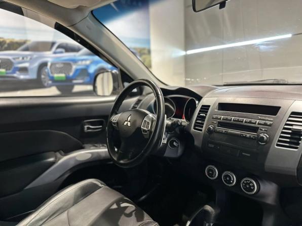 Mitsubishi Outlander II с пробегом 2008 года, цена 880 000 рублей, 246000 км, внедорожник, Автокод Объявления