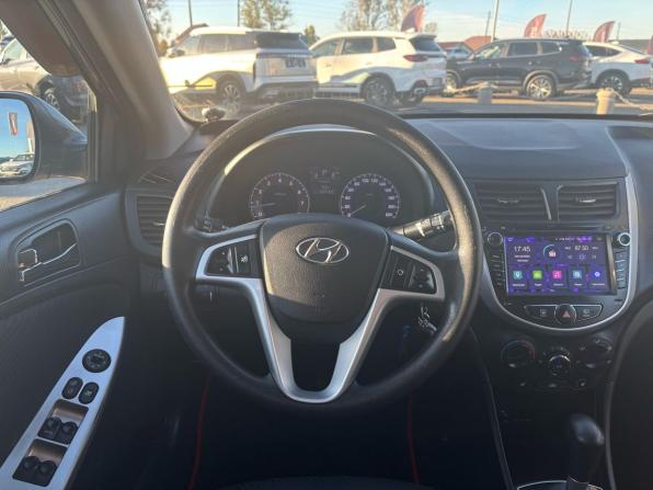 Hyundai Solaris I с пробегом 2012 года, цена 775 000 рублей, 147138 км, седан, Автокод Объявления
