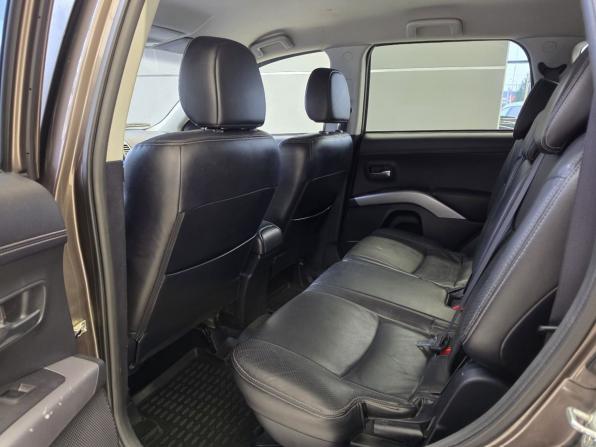 Mitsubishi Outlander II Рестайлинг с пробегом 2010 года, цена 999 000 рублей, 223680 км, внедорожник, Автокод Объявления