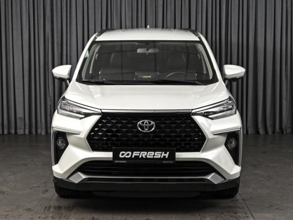 Toyota Veloz с пробегом 2023 года, цена 2 779 000 рублей, 25083 км, минивэн, Автокод Объявления