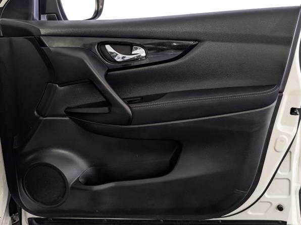 Nissan Qashqai II с пробегом 2015 года, цена 1 300 000 рублей, 172094 км, внедорожник, Автокод Объявления