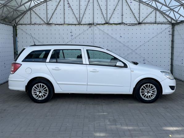 Opel Astra H Рестайлинг с пробегом 2008 года, цена 450 000 рублей, 175672 км, седан, Автокод Объявления