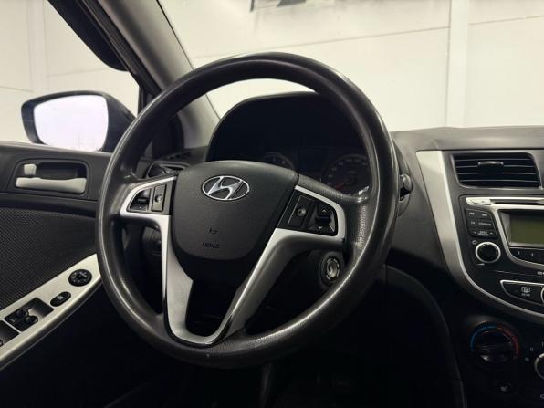Hyundai Solaris I с пробегом 2011 года, цена 949 000 рублей, 159000 км, седан, Автокод Объявления