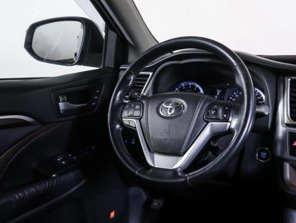Toyota Highlander III (XU50) с пробегом 2014 года, цена 2 990 000 рублей, 214008 км, внедорожник, Автокод Объявления