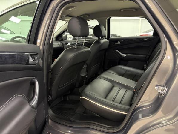Ford Mondeo IV Рестайлинг с пробегом 2013 года, цена 699 000 рублей, 136494 км, седан, Автокод Объявления