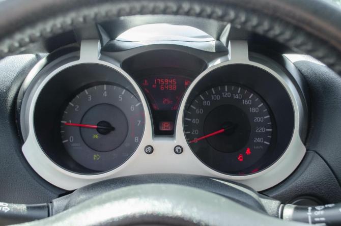 Nissan Juke I с пробегом 2012 года, цена 950 000 рублей, 170000 км, внедорожник, Автокод Объявления
