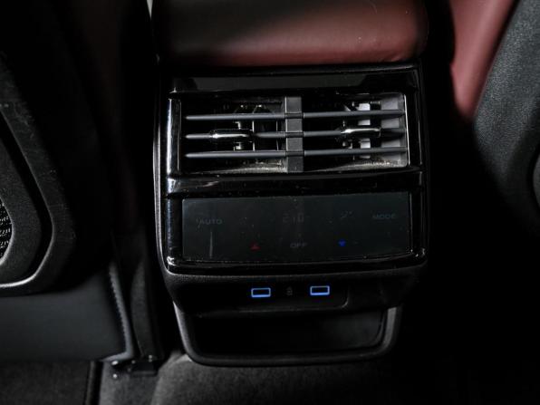 Geely Monjaro I с пробегом 2023 года, цена 3 200 000 рублей, 61151 км, внедорожник, Автокод Объявления