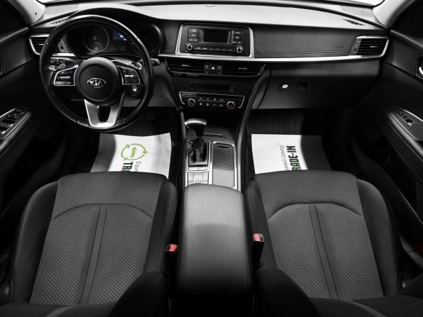 Kia Optima IV Рестайлинг с пробегом 2019 года, цена 2 045 000 рублей, 105017 км, седан, Автокод Объявления