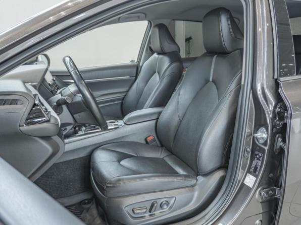 Toyota Camry VIII (XV70) Рестайлинг с пробегом 2021 года, цена 2 430 000 рублей, 114279 км, седан, Автокод Объявления
