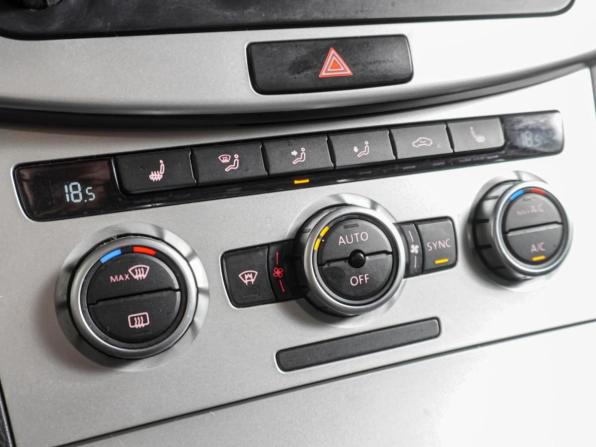 Volkswagen Passat B7 с пробегом 2012 года, цена 1 099 000 рублей, 192761 км, универсал, Автокод Объявления