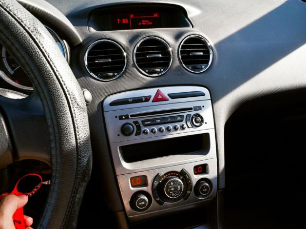 Peugeot 408 I с пробегом 2014 года, цена 875 000 рублей, 61255 км, седан, Автокод Объявления