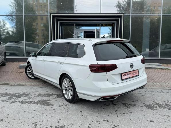 Volkswagen Passat B8 Рестайлинг с пробегом 2020 года, цена 2 175 000 рублей, 169774 км, универсал, Автокод Объявления