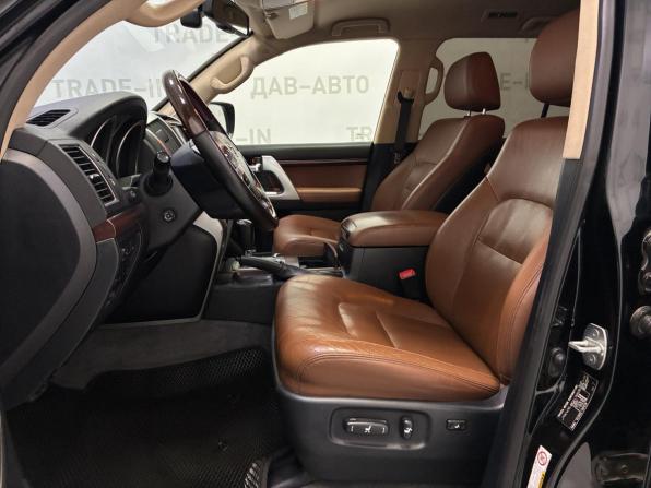 Toyota Land Cruiser 200 Series Рестайлинг 1 с пробегом 2015 года, цена 3 399 000 рублей, 464000 км, внедорожник, Автокод Объявления