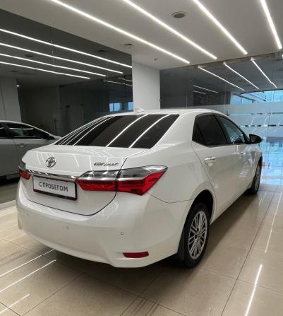 Toyota Corolla XI (E160 E170 E180) Рестайлинг 1 с пробегом 2018 года, цена 1 890 000 рублей, 126720 км, седан, Автокод Объявления