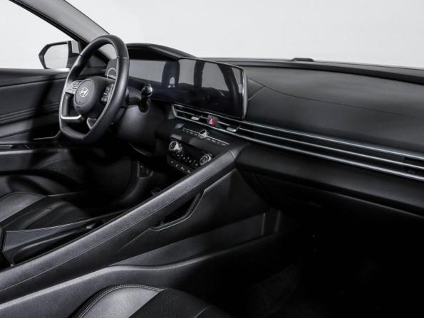 Hyundai Elantra VII (CN7) Рестайлинг с пробегом 2024 года, цена 2 200 000 рублей, 31881 км, седан, Автокод Объявления