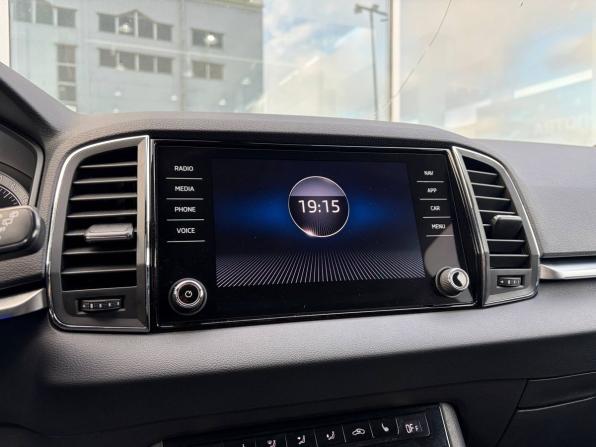 Skoda Karoq I с пробегом 2021 года, цена 2 595 000 рублей, 81000 км, внедорожник, Автокод Объявления