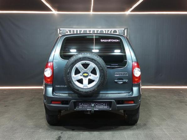 Chevrolet Niva I Рестайлинг с пробегом 2017 года, цена 635 000 рублей, 155855 км, внедорожник, Автокод Объявления