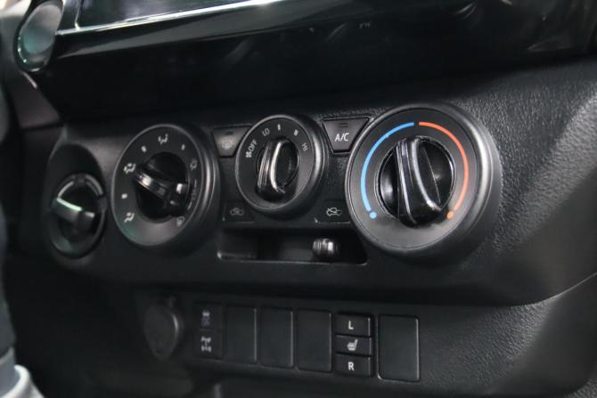 Toyota Hilux VIII Рестайлинг 2 с пробегом 2021 года, цена 3 265 650 рублей, 336305 км, пикап, Автокод Объявления