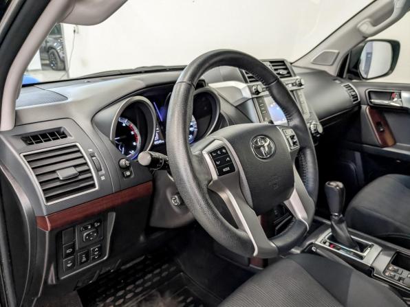 Toyota Land Cruiser Prado 150 Series Рестайлинг 1 с пробегом 2015 года, цена 4 650 000 рублей, 49546 км, внедорожник, Автокод Объявления