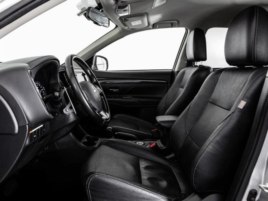 Mitsubishi Outlander III Рестайлинг 2 Санкт-Петербург  - изображение 20