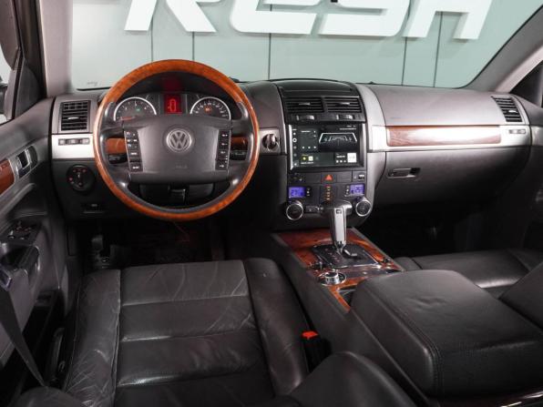 Volkswagen Touareg I Рестайлинг с пробегом 2009 года, цена 1 219 000 рублей, 247731 км, внедорожник, Автокод Объявления