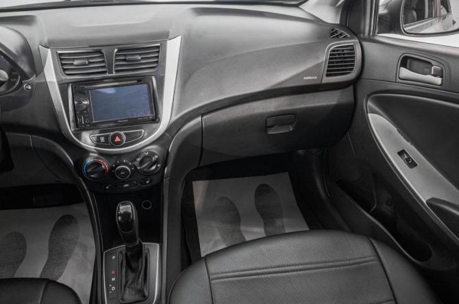 Hyundai Solaris I Рестайлинг с пробегом 2016 года, цена 1 249 000 рублей, 143000 км, седан, Автокод Объявления