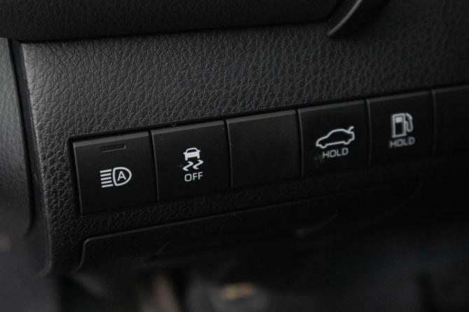 Toyota Camry VIII (XV70) Рестайлинг с пробегом 2020 года, цена 2 399 000 рублей, 219000 км, седан, Автокод Объявления