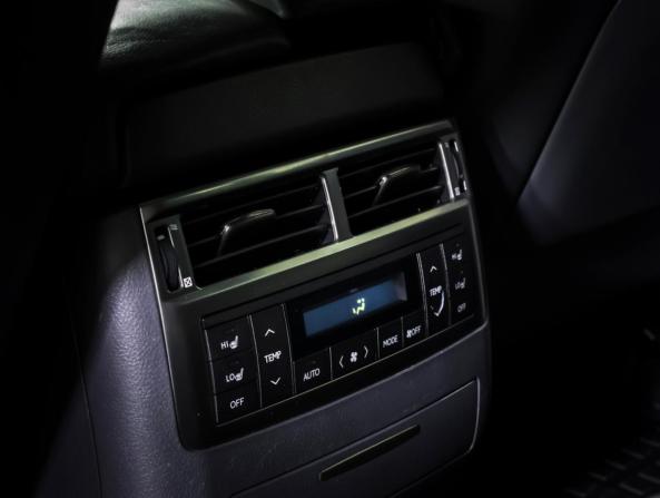 Lexus LX III с пробегом 2007 года, цена 3 200 000 рублей, 141717 км, внедорожник, Автокод Объявления