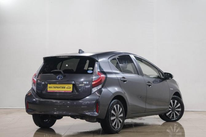 Toyota Aqua I Рестайлинг 2 с пробегом 2018 года, цена 1 029 000 рублей, 236100 км, хэтчбек, Автокод Объявления
