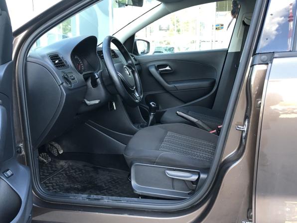 Volkswagen Polo V Рестайлинг с пробегом 2015 года, цена 860 000 рублей, 187141 км, седан, Автокод Объявления