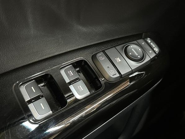 Kia Sportage IV Рестайлинг с пробегом 2021 года, цена 2 780 000 рублей, 80949 км, внедорожник, Автокод Объявления
