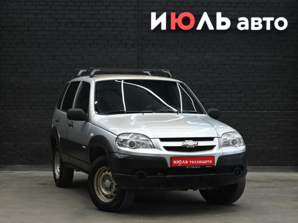 Chevrolet Niva I Рестайлинг с пробегом 2011 года, цена 510 000 рублей, 134358 км, внедорожник, Автокод Объявления