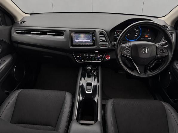 Honda Vezel I Рестайлинг с пробегом 2018 года, цена 1 699 000 рублей, 150874 км, внедорожник, Автокод Объявления
