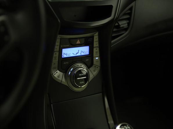 Hyundai Elantra V (MD) с пробегом 2013 года, цена 900 000 рублей, 155738 км, седан, Автокод Объявления