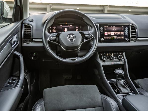 Skoda Karoq I с пробегом 2022 года, цена 2 698 000 рублей, 23456 км, внедорожник, Автокод Объявления