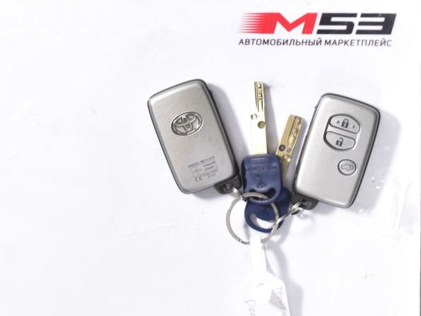 Toyota Land Cruiser 200 Series Рестайлинг 1 с пробегом 2014 года, цена 3 785 995 рублей, 400279 км, внедорожник, Автокод Объявления
