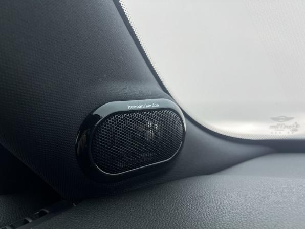 Mini Hatch III (F55/F56) Рестайлинг 2 с пробегом 2021 года, цена 3 850 000 рублей, 43068 км, хэтчбек, Автокод Объявления