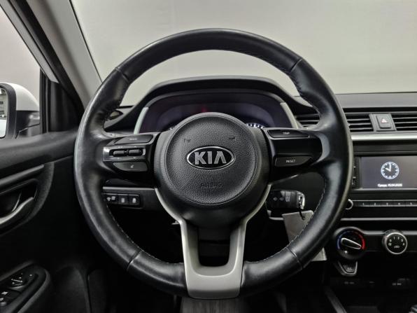 Kia Rio IV Рестайлинг с пробегом 2021 года, цена 1 420 000 рублей, 94620 км, седан, Автокод Объявления