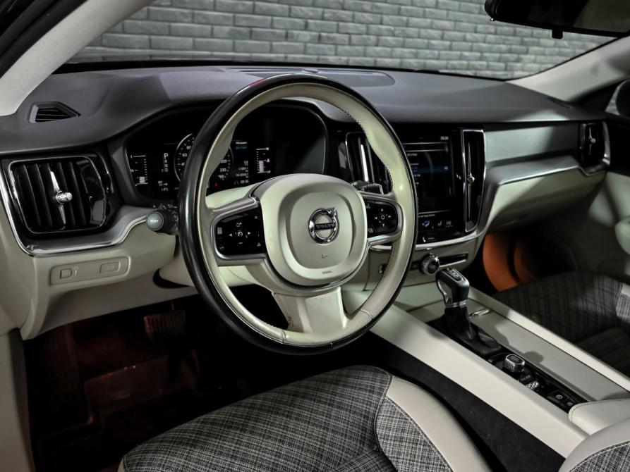 Volvo V60 Cross Country II Екатеринбург  - изображение 12