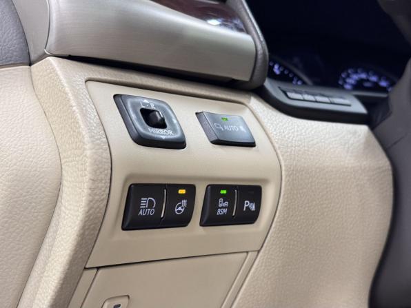 Lexus LS IV Рестайлинг 2 с пробегом 2013 года, цена 2 650 000 рублей, 180044 км, седан, Автокод Объявления