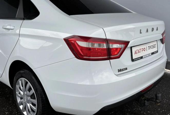 Lada (ВАЗ) Vesta I с пробегом 2022 года, цена 985 000 рублей, 98260 км, седан, Автокод Объявления
