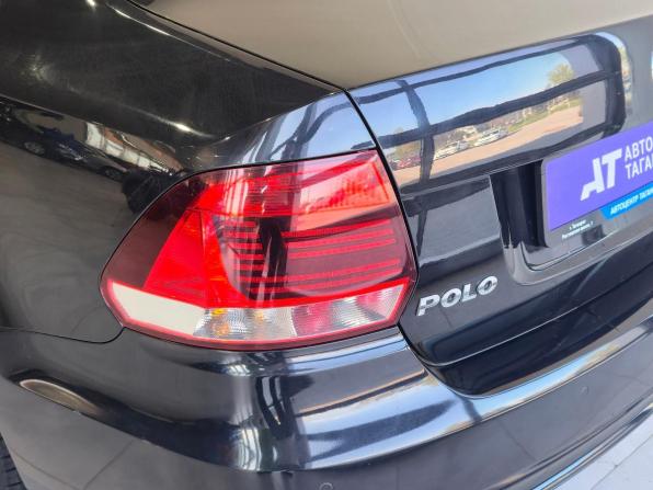 Volkswagen Polo V Рестайлинг с пробегом 2018 года, цена 1 399 000 рублей, 143922 км, седан, Автокод Объявления