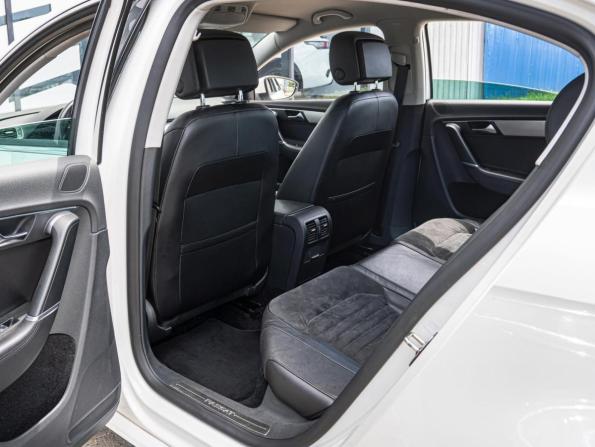 Volkswagen Passat B7 с пробегом 2011 года, цена 1 474 000 рублей, 102479 км, седан, Автокод Объявления