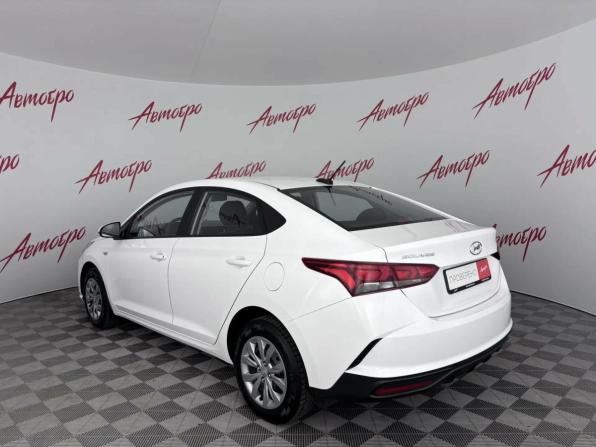Hyundai Solaris II Рестайлинг с пробегом 2022 года, цена 1 499 000 рублей, 70117 км, седан, Автокод Объявления