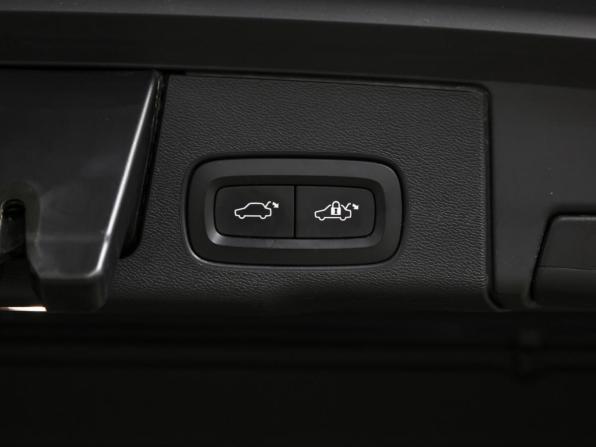 Volvo XC60 II с пробегом 2018 года, цена 3 398 000 рублей, 113000 км, внедорожник, Автокод Объявления