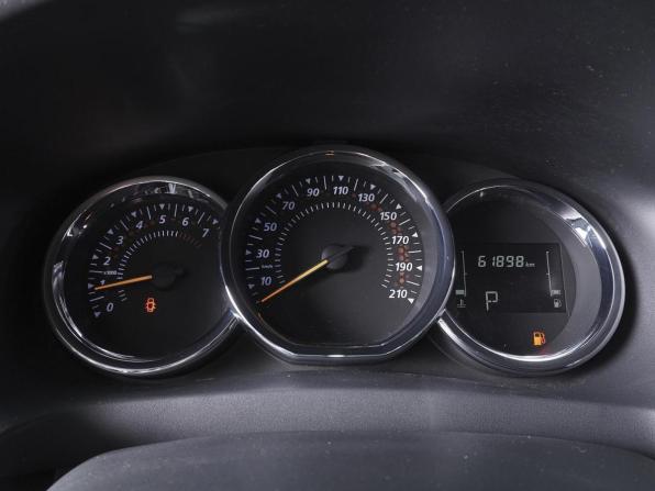 Renault Sandero II Рестайлинг с пробегом 2021 года, цена 1 030 000 рублей, 61898 км, хэтчбек, Автокод Объявления
