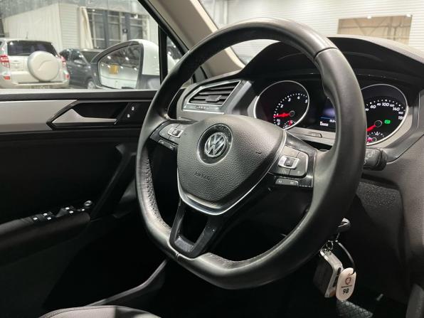 Volkswagen Tiguan II с пробегом 2017 года, цена 2 480 000 рублей, 126841 км, внедорожник, Автокод Объявления