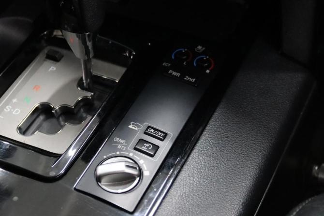 Toyota Land Cruiser 200 Series Рестайлинг 1 с пробегом 2012 года, цена 3 795 950 рублей, 272452 км, внедорожник, Автокод Объявления