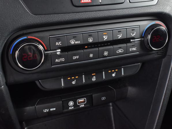 Kia Ceed III с пробегом 2018 года, цена 935 000 рублей, 97222 км, хэтчбек, Автокод Объявления