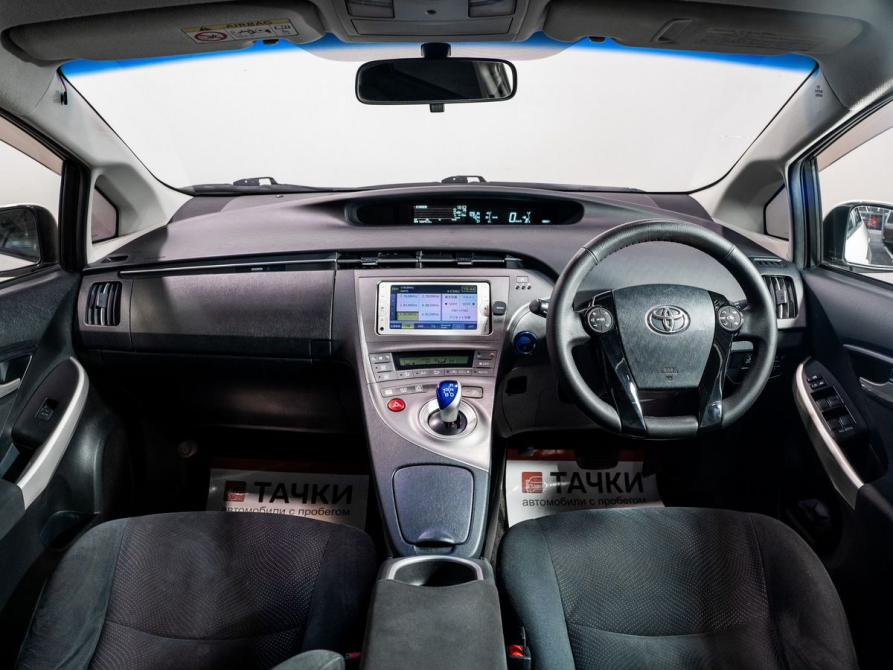 Toyota Prius III Рестайлинг (XW30) Чита  - изображение 7
